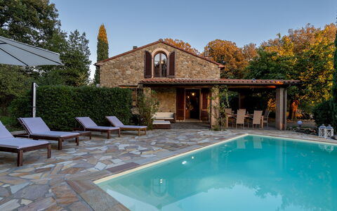 La Nula 4: Piscina, Casa, Puerta, Maceta, Cabaña, Inmuebles, Hacienda, Sombra, Recurso, Eco Hotel