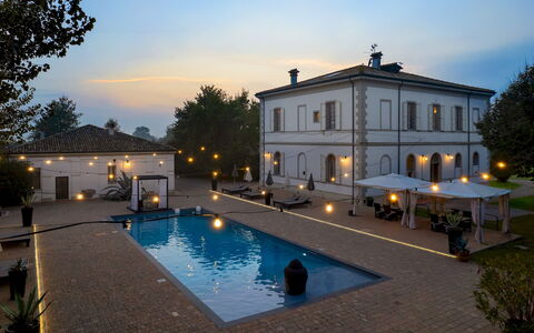 Villa Laguna 10: Inmuebles, Mansión, Piscina, Villa, Hacienda, Hotel, Patio