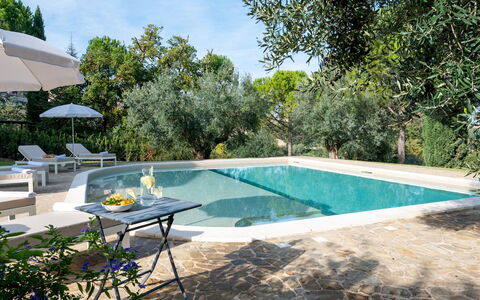 Villa Cherubini 8+1: Agua, Piscina, Mueble Para Exteriores, Recurso, Sombra, Silla, Eco Hotel, Jardín, Fuente De Agua, Patio Interior