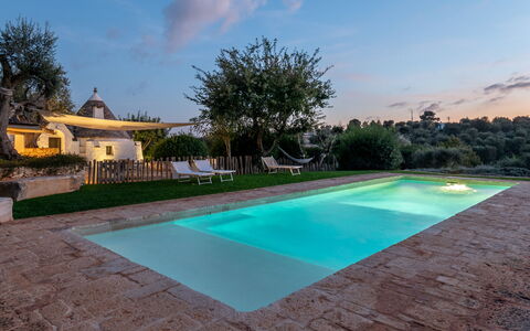 Trullo Luna 6+1: Azul, Piscina, Inmuebles, Jardín, Hacienda, Paisajismo, Yarda, Fuente De Agua, Villa, Patio Interior