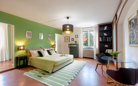 La Scuderia 8: Mueble, Diseño De Interiores, Pared, Piso, Habitación, Cama, Suelo, Techo, Habitación, Madera