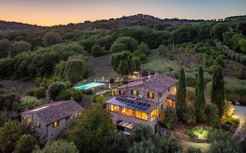 Casale delle Farfalle 12: Paisaje, Inmuebles, Cabaña, Casa, Área Rural, Casa De Campo, Jardín, Mansión, Paisajismo, Villa