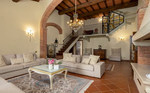 Villa la Monarca 16: Mueble, Diseño De Interiores, Sofá, Techo, Piso, Encendiendo, Sala, Mesa, Habitación, Suelo