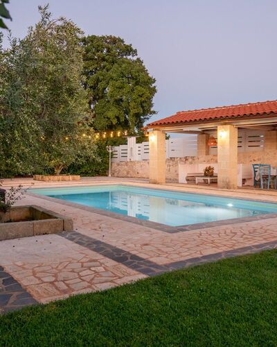 Trulli Italia 6+2: Piscina, Recurso, Material Compuesto, Mueble Para Exteriores, Inmuebles, Eco Hotel, Fuente De Agua, Sombra, Hacienda, Losa