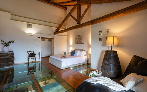 Vigne Dell'Etna 6: Mueble, Diseño De Interiores, Madera, Piso, Techo, Suelo, Cama, Habitación, Encendiendo, Habitación