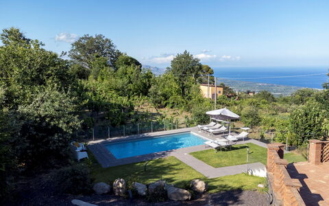 Vigne Dell'Etna 6: Piscina, Recurso, Ocio, Eco Hotel, Ciudad De Vacaciones, Mueble Para Exteriores, Vacaciones, Villa, Hacienda