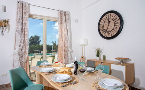 Profumo di Zagara 6+2: Mueble, Diseño De Interiores, Silla, Mesa, Piso, Cocina Y Comedor Mesa, Casa, Suelo, Habitación, Comedor