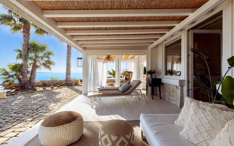 Baia L'Aura 8: Madera, Mueble, Recurso, Diseño De Interiores, Silla, Mueble Para Exteriores, Eco Hotel, Techo, Sombra, Balcón