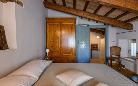 Dimora dei Sogni 7+1: Mueble, Pared, Diseño De Interiores, Habitación, Madera, Techo, Cama, Suelo, Piso, Habitación