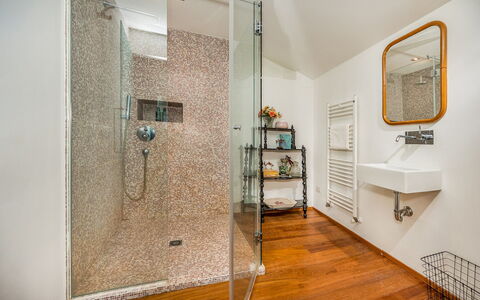 Linera 10: Baño, Arreglo De Tubería, Diseño De Interiores, Piso, Suelo, Plomería, Encendiendo, Casa, Techo, Loseta