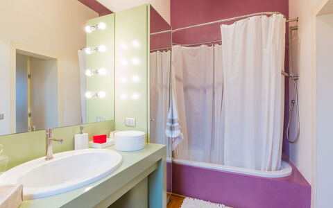 Casa Eugenia 8: Diseño De Interiores, Pared, Piso, Suelo, Arreglo De Tubería, Baño, Textil, Encendiendo, Habitación, Casa