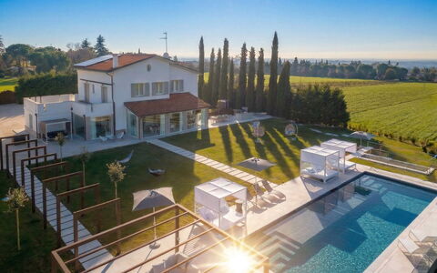 Villa Oxa 12+2: Inmuebles, Villa, Mansión, Paisajismo, Piscina