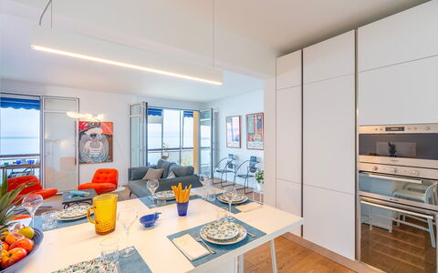 La Scogliera di Sori 5+1: Diseño De Interiores, Piso, Suelo, Departamento, Mueble, Techo, Habitación, Casa, Cocina, Silla