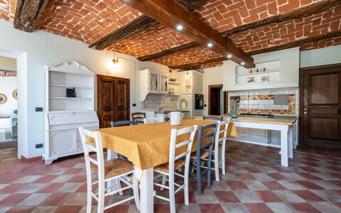 Jeeco: Mueble, Diseño De Interiores, Piso, Madera, Techo, Suelo, Cocina, Mesa, Encendiendo, Cocina Y Comedor Mesa