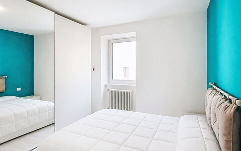 Federica: Mueble, Diseño De Interiores, Pared, Piso, Suelo, Habitación, Madera, Cama, Casa, Departamento