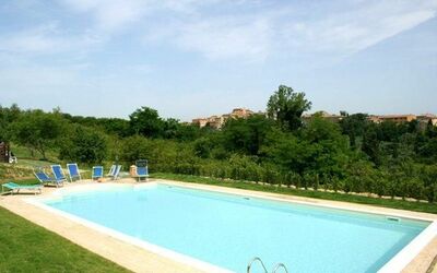 Il Nespolo: Piscina, Propiedad, Ocio, Casa, Hierba, Bienes Raíces, Vacaciones, Villa, Edificio, Recurso