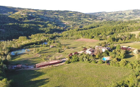 La Cenerara: Cielo, Planta, Paisaje Natural, Montaña, El Terreno Del Lote, Tierras Altas, Árbol, Pendiente, Hierba, Pradera
