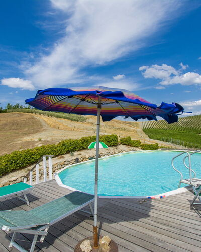 Il Vallone: Nube, Agua, Cielo, Los Recursos Hídricos, Propiedad, Naturaleza, Azur, Piscina, Sombra, Paraguas