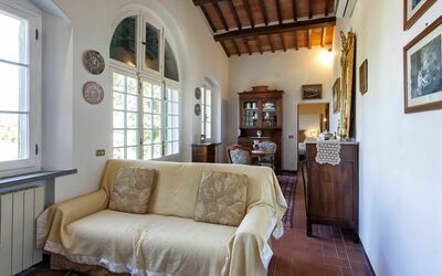 Casa Vittoria Deluxe: Habitación, Propiedad, Mueble, Sala, Diseño De Interiores, Edificio, Techo, Casa, Casa, Bienes Raíces