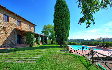 Il Frantoio: Verde, Naturaleza, Propiedad, Vegetación, Casa, Paisaje Natural, Arquitectura, Árbol, Hierba, Cielo