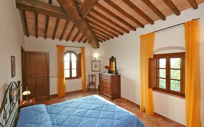 Certaldo 3: Propiedad, Habitación, Edificio, Techo, Casa, Bienes Raíces, Mueble, Diseño De Interiores, Habitación, Suelo
