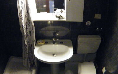 Alojamiento:&nbsp;Room 2