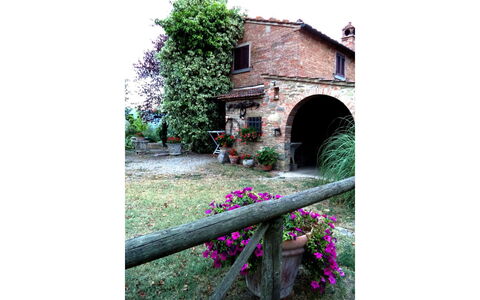 Fattoria la Gabola: Planta, Edificio, Flor, Ventana, Pétalo, Casa, Hierba, Paisaje Natural, Paisaje, Área Rural