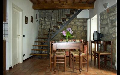 Il Fienile: Habitación, Mueble, Edificio, Propiedad, Suelo, Diseño De Interiores, Casa, Suelos De Madera, Madera Dura, Mesa