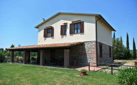 Nonno Tobia: Cielo, Planta, Edificio, Ventana, Madera, Casa, El Terreno Del Lote, Árbol, Sombra, Cabaña