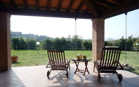 Nonno Tobia: Planta, Cielo, Propiedad, Mueble, Banco Al Aire Libre, Porche, Sombra, Madera, Casa, Mueble Para Exteriores