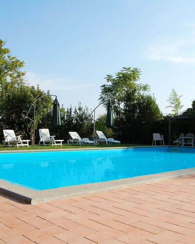 Casa Grion: Agua, Cielo, Planta, Propiedad, Piscina, Azur, Árbol, Sombra, Hierba, Ocio