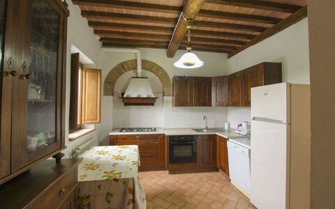 Casa Bella: Diseño De Interiores, Mueble, Cocina, Piso, Aparato De Cocina, Madera, Mostrador, Techo, Gabinetes, Suelo