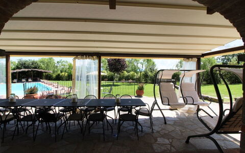 La Quiete: Sombra, Silla, Encendiendo, Ocio, Tintes Y Sombras, Árbol, Mueble Para Exteriores, Evento, Planta, Paisajismo