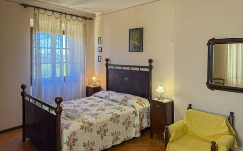 Villa Verniana: Mueble, Cama, Habitación, Diseño De Interiores, Sábana, Lecho, Suelo, Piso, Habitación, Madera