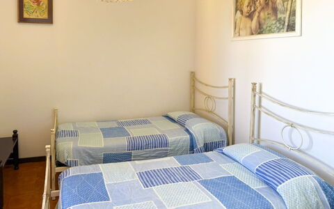 Villa Verniana: Cama, Lecho, Habitación, Mueble, Sábana, Diseño De Interiores, Suelo, Linos, Piso, Habitación