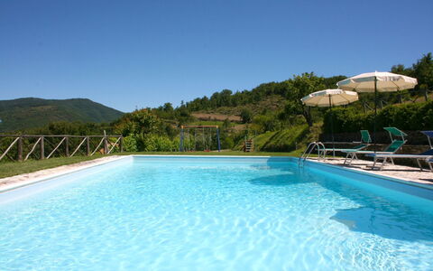 Borgo Antico: Agua, Cielo, Planta, Piscina, Edificio, Naturaleza, Azur, Árbol, Paisaje Natural, Mueble Para Exteriores