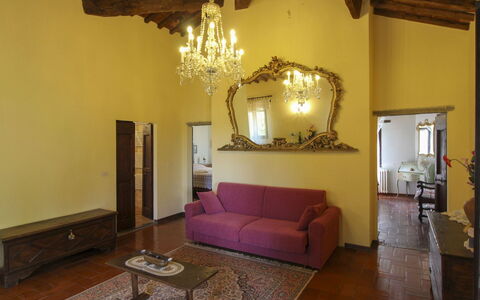 Villa Cecilia: Mueble, Diseño De Interiores, Pared, Piso, Suelo, Sofá, Madera, Techo, Habitación, Sala