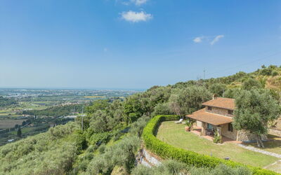 Il Pino - Massarosa, Toscana, Italia