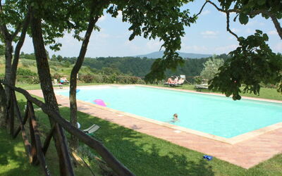 Città Della Pieve 150: Piscina, Naturaleza, Propiedad, Árbol, Hierba, Ocio, Recurso, Bienes Raíces, Vacaciones, Complejo Deportivo