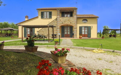 Podere Marcigliano - Cortona, Toscana, Italia - La Tufa