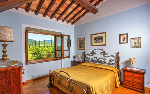Podere Sant'angelo: Habitación, Habitación, Mueble, Propiedad, Cama, Techo, Marco De La Cama, Sábana, Diseño De Interiores, Edificio