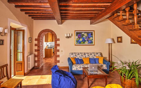 Podere Sant'angelo: Habitación, Propiedad, Edificio, Techo, Casa, Diseño De Interiores, Bienes Raíces, Mueble, Sala, Villa