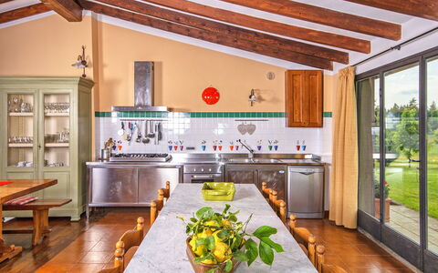 Podere Sant'angelo: Habitación, Propiedad, Edificio, Mueble, Techo, Diseño De Interiores, Casa, Casa, Cocina, Bienes Raíces