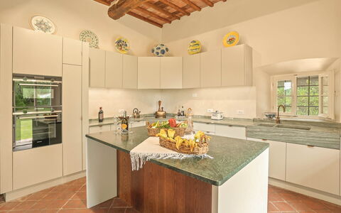 Centolivi 14: Cocina, Diseño De Interiores, Mostrador, Gabinetes, Piso, Aparato De Cocina, Mueble, Techo, Electrodoméstico, Suelo