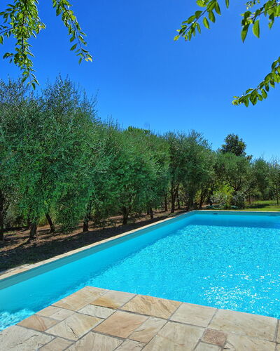 Casa Cipressi: Piscina, Propiedad, Bienes Raíces, Inmuebles, Casa, Casa, Árbol, Patio Interior, Barrio Residencial, Ocio