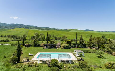 Villa Castiglione: Piscina, Mueble, Recurso, Eco Hotel, Jardín, Mueble Para Exteriores, Silla, Casa De Campo, Villa, Plantación