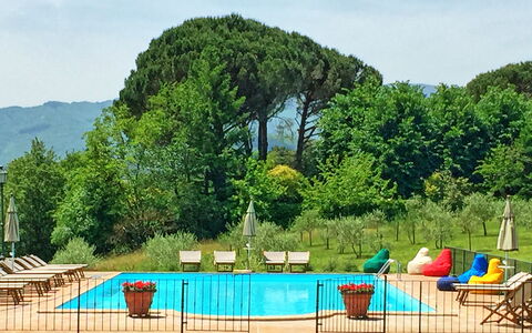 Villa Sant' Angelo: Paisaje Natural, Árbol, Hierba, Ocio, Verano, Paisaje, Patio Interior, Hill Station, Área Rural, Mesa