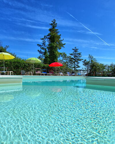 Villa Lorenzo: Piscina, Propiedad, Ocio, Bienes Raíces, Casa, Agua, Edificio, Vacaciones, Inmuebles, Villa