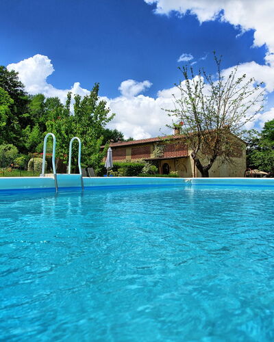 Villa Diletta: Piscina, Propiedad, Agua, Ocio, Paisaje Natural, Cielo, Bienes Raíces, Casa, Vacaciones, Verano