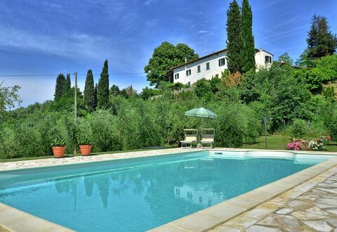 Villa Buonaparte: Piscina, Propiedad, Paisaje Natural, Bienes Raíces, Edificio, Casa, Inmuebles, Ocio, Villa, Vacaciones